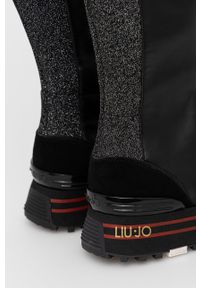 Liu Jo Kozaki damskie kolor czarny na platformie. Nosek buta: okrągły. Kolor: czarny. Materiał: guma. Szerokość cholewki: normalna. Obcas: na platformie #2