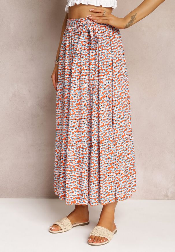 Renee - Czerwona Rozkloszowana Spódnica Maxi z Wiskozy z Gumką w Talii Tailana. Okazja: na co dzień. Kolor: czerwony. Materiał: wiskoza. Styl: casual