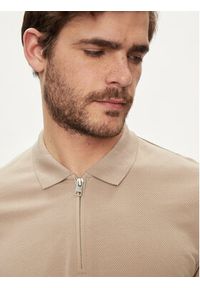Jack & Jones - Jack&Jones Polo Mac 12249324 Beżowy Standard Fit. Typ kołnierza: polo. Kolor: beżowy. Materiał: bawełna, syntetyk #4