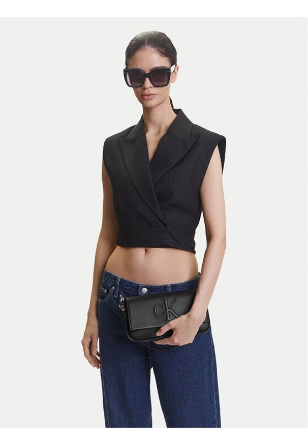 Calvin Klein Jeans Torebka Sculpted Flap Shoulder Pouch LV04K3148G Czarny. Kolor: czarny. Materiał: skórzane