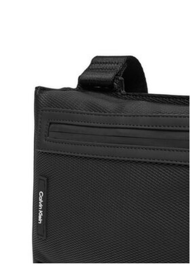 Calvin Klein Saszetka K50K512805 Czarny. Kolor: czarny. Materiał: materiał