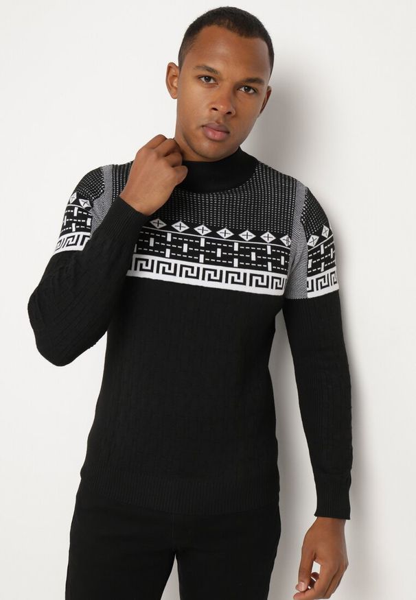 Born2be - Czarny Sweter Ozdobiony Geometrycznym Wzorem i Ściągaczami Liliatia. Okazja: na co dzień. Kolor: czarny. Wzór: geometria, aplikacja. Styl: klasyczny, casual