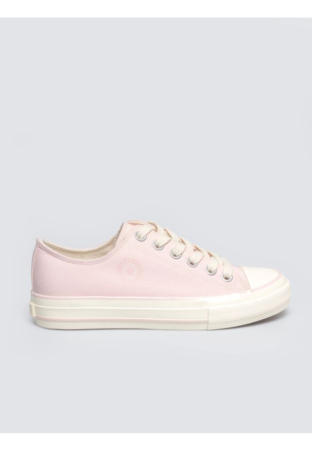 Big-Star - Tramki damskie niskie różowe TT274457 600. Okazja: na co dzień. Nosek buta: okrągły. Zapięcie: sznurówki. Kolor: różowy. Materiał: jeans, materiał. Wzór: kolorowy. Sezon: lato. Styl: casual, klasyczny