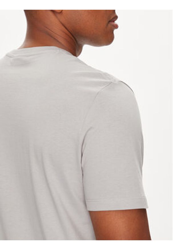 Calvin Klein Jeans T-Shirt LV04RC272G Szary Regular Fit. Kolor: szary. Materiał: bawełna
