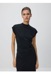 Reserved - Bluzka z marszczeniem - czarny. Kolor: czarny. Materiał: dzianina