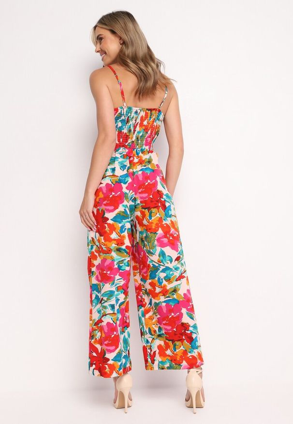 Born2be - Czerwony Letni Kombinezon w Kwiatowy Wzór Vekizo. Kolor: czerwony. Wzór: kwiaty. Sezon: lato. Styl: elegancki