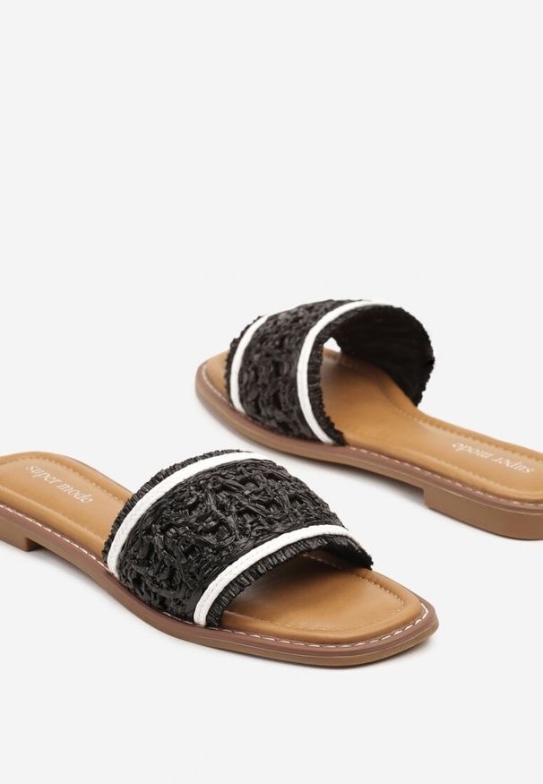 Born2be - Czarne Klapki w Stylu Boho Nimietta. Okazja: na co dzień. Kolor: czarny. Wzór: aplikacja, paski. Sezon: lato. Obcas: na obcasie. Styl: boho