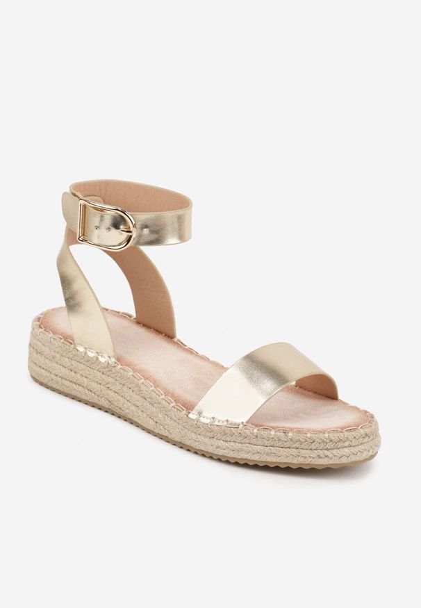 Renee - Złote Sandały VICES na Platformie z Plecionki z Szerokim Paskiem z Klamrą Jurelle. Okazja: na spacer. Zapięcie: klamry. Kolor: złoty. Materiał: jeans, len. Wzór: haft. Sezon: lato. Obcas: na platformie. Styl: boho