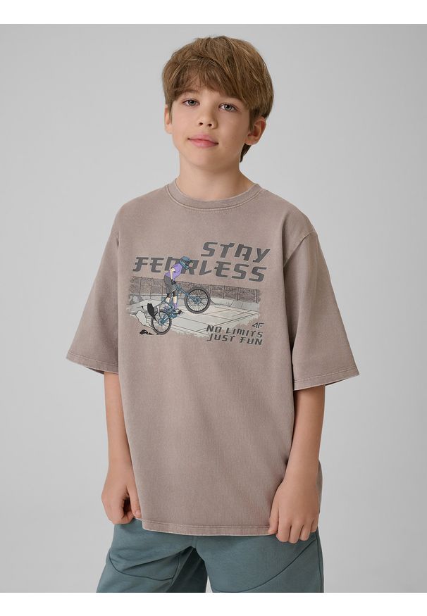 4f - 4F T-shirt loose z nadrukiem chłopięcy - szary 146/152 (10-12 lat). Okazja: na uczelnię, na co dzień, na spacer. Kolor: szary. Materiał: materiał, bawełna, dzianina. Wzór: nadruk. Sezon: lato. Styl: vintage, casual