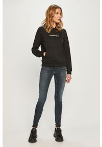 Calvin Klein Jeans - Bluza bawełniana. Okazja: na co dzień. Typ kołnierza: kaptur. Kolor: czarny. Materiał: bawełna. Długość rękawa: długi rękaw. Długość: długie. Wzór: gładki. Styl: casual #3