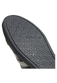 Adidas - Buty męskie adidas Caflaire FV8553. Okazja: na co dzień. Zapięcie: pasek. Materiał: materiał, guma, zamsz. Szerokość cholewki: normalna. Wzór: paski #6