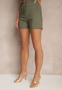 Renee - Zielone Szorty z Bawełną High Waist z Ozdobnym Sznurkiem Axemia. Okazja: na co dzień, na spacer. Stan: podwyższony. Kolor: zielony. Materiał: bawełna. Sezon: lato. Styl: sportowy, elegancki, casual #5