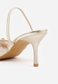 Born2be - Złote Czółenka na Szpilce VICES z Paskiem na Piętę Koronką i Aplikacją Clymellia. Okazja: na komunię, na wesele, na ślub cywilny. Zapięcie: pasek. Kolor: złoty. Materiał: koronka. Wzór: aplikacja, koronka. Obcas: na szpilce. Styl: wizytowy, glamour, elegancki #3
