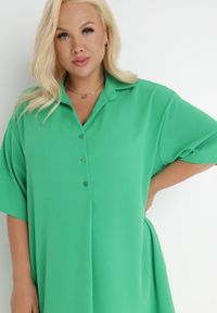Born2be - Zielona Sukienka Kaseia. Okazja: na co dzień. Kolekcja: plus size. Kolor: zielony. Materiał: tkanina. Typ sukienki: dla puszystych, koszulowe, oversize. Styl: casual. Długość: mini #4