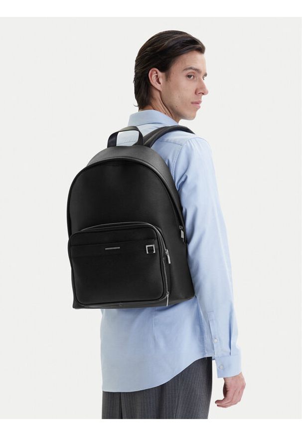Armani Exchange Plecak XM002036 AF19931 UC001 Czarny. Kolor: czarny. Materiał: skóra