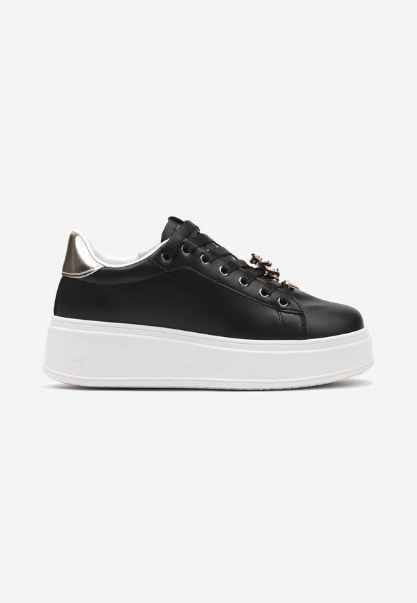 Renee - Czarno-Złote Sneakersy na Platformie z Metalowymi Zawieszkami i Cyrkoniami Nioko. Wysokość cholewki: przed kostkę. Kolor: czarny. Wzór: aplikacja. Obcas: na platformie