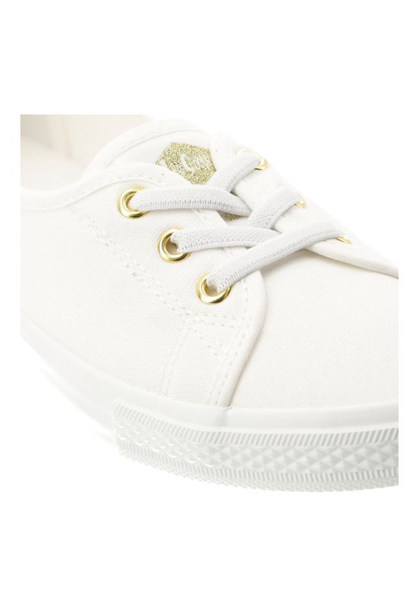 Trampki damskie Lee Cooper, cholewka z materiału tekstylnego elastyczne sznurówki na płaskiej podeszwie, białe, LCW-26-02-4043L SVL-395. Zapięcie: sznurówki. Kolor: biały. Materiał: materiał. Szerokość cholewki: normalna. Obcas: na płaskiej podeszwie