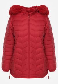 Renee - Czerwona Przejściowa Kurtka z Pikowaniem Bocznymi Ściągaczami i Kapturem Fezizia. Okazja: na co dzień. Kolor: czerwony. Materiał: futro, poliester, jeans. Styl: casual, elegancki #3
