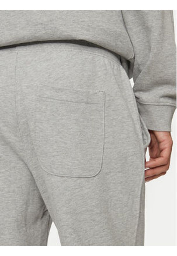 United Colors of Benetton - United Colors Of Benetton Spodnie dresowe 342ZUF01B Szary Regular Fit. Kolor: szary. Materiał: bawełna
