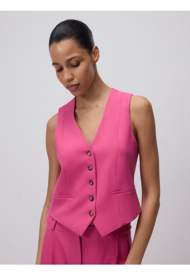 Reserved - Kamizelka z dodatkiem wiskozy - intensywny róż. Kolor: różowy. Materiał: wiskoza