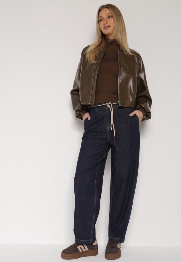 Born2be - Niebieskie Bawełniane Jeansy o Szerokim Kroju z Wysokim Stanem ze Sznurkiem Carmencita. Okazja: na co dzień. Stan: podwyższony. Kolor: niebieski. Styl: casual, elegancki