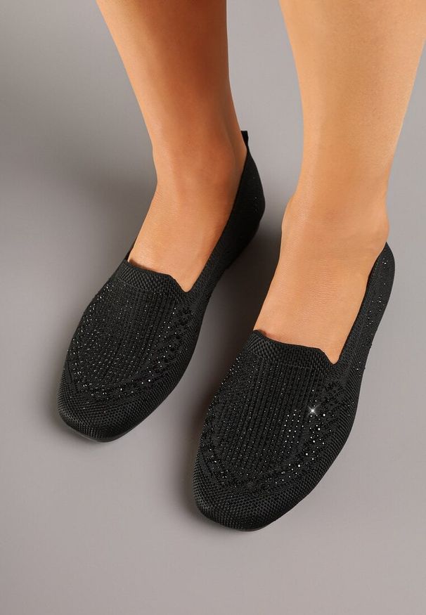 Born2be - Czarne Mokasyny Ozdobione Cyrkoniami Desanira. Okazja: na co dzień. Kolor: czarny. Materiał: jeans. Wzór: aplikacja. Styl: klasyczny, casual, elegancki