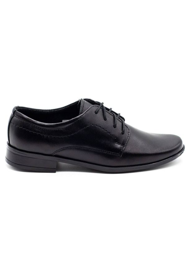 Lukas Buty dziecięce wizytowe komunijne J1 czarne. Okazja: na komunię. Kolor: czarny. Materiał: skóra, jeans, materiał. Styl: wizytowy
