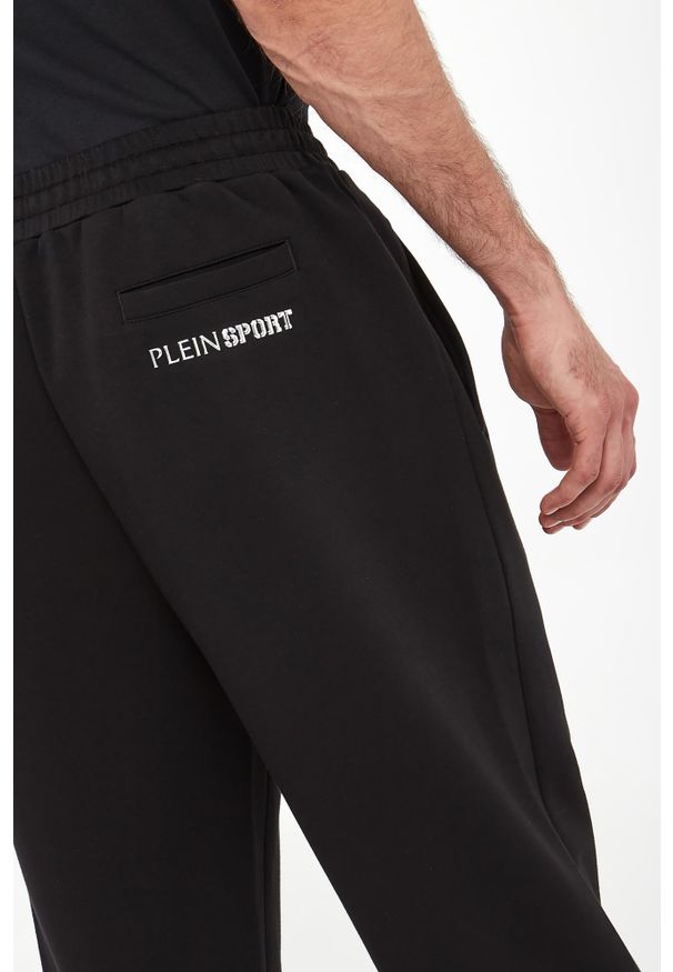 Plein Sport - Spodnie dresowe męskie PLEIN SPORT. Materiał: dresówka. Styl: sportowy