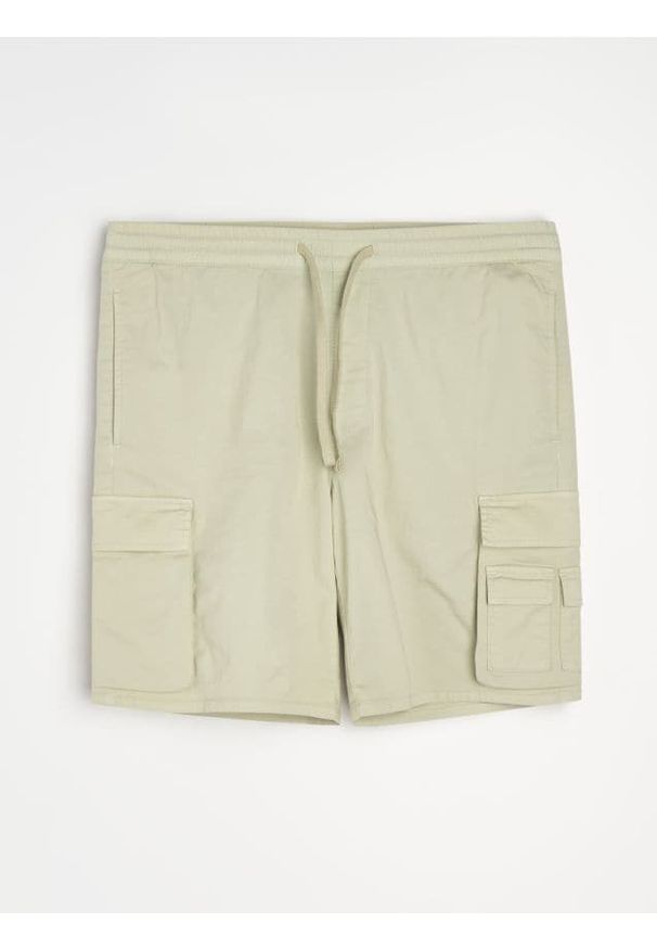 Sinsay - Bawełniane szorty cargo - zielony. Kolor: zielony. Materiał: bawełna