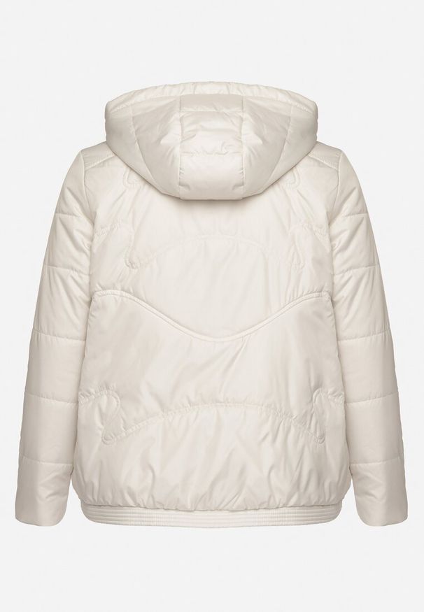 Born2be - Jasnobeżowa Kurtka Pikowana z Kapturem Karbia. Okazja: na co dzień. Typ kołnierza: kaptur. Kolekcja: plus size. Kolor: beżowy. Styl: casual, elegancki