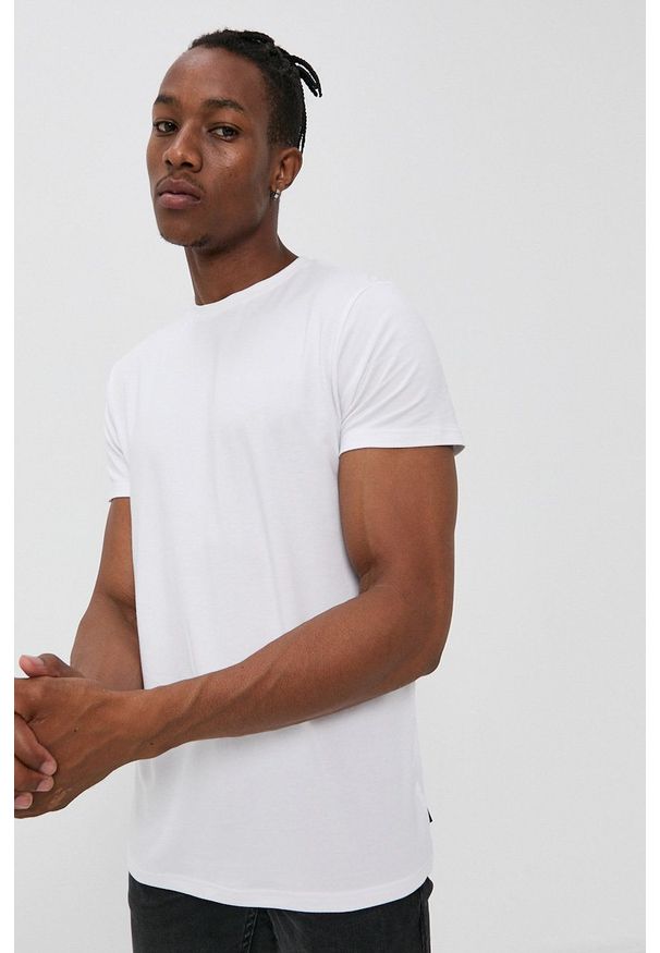Resteröds T-shirt męski kolor biały gładki. Okazja: na co dzień. Kolor: biały. Materiał: dzianina, włókno, bawełna. Wzór: gładki. Styl: casual