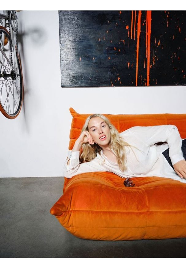 Reserved - Długa koszula z wiskozy - złamana biel. Materiał: wiskoza. Długość: długie