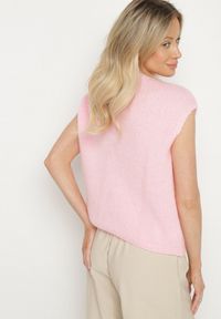 Born2be - Różowa Kamizelka z Dzianiny z Moherem Zapinana na Guziki Voquira. Okazja: na co dzień. Kolor: różowy. Materiał: moher, dzianina. Styl: elegancki, casual