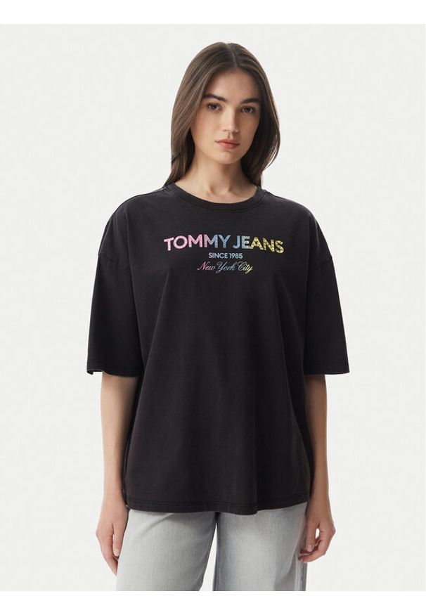 Tommy Jeans T-Shirt DW0DW22803 Czarny Oversize. Kolor: czarny. Materiał: bawełna