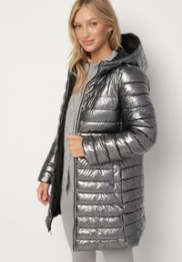 Born2be - Czarna Pikowana Kurtka Dwustronna z Kapturem Alarrise. Okazja: na spacer. Typ kołnierza: kaptur. Kolor: czarny. Materiał: skóra, jeans. Wzór: gładki #1