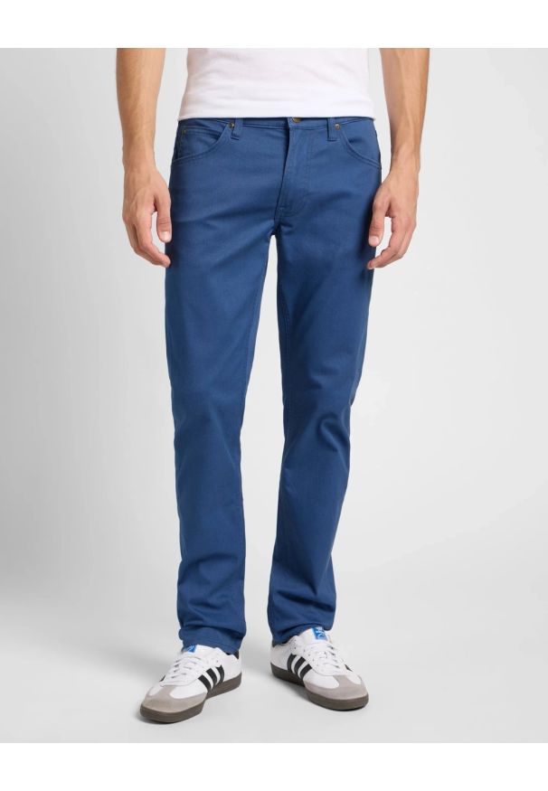 Lee - LEE MĘSKIE SPODNIE JEANSOWE DAREN ZIP FLY NEW DRAMA BLUE 112360202 L707016436