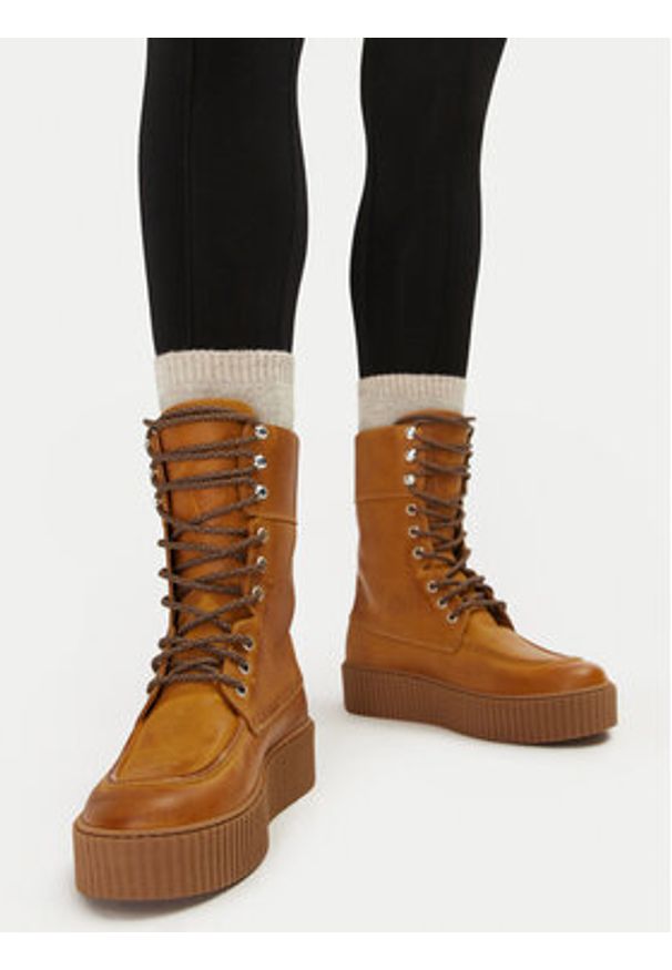 Weekend Max Mara Trzewiki 2425796095600 Brązowy. Kolor: brązowy. Materiał: skóra