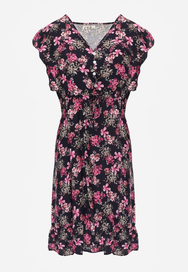 Renee - Granatowa Sukienka z Wiskozy Philameia. Okazja: na co dzień. Typ kołnierza: dekolt w kształcie V, kołnierz z falbankami. Kolor: niebieski. Wzór: aplikacja, kwiaty. Typ sukienki: proste. Materiał: wiskoza. Długość rękawa: krótki rękaw. Sezon: lato. Styl: boho, casual. Długość: mini