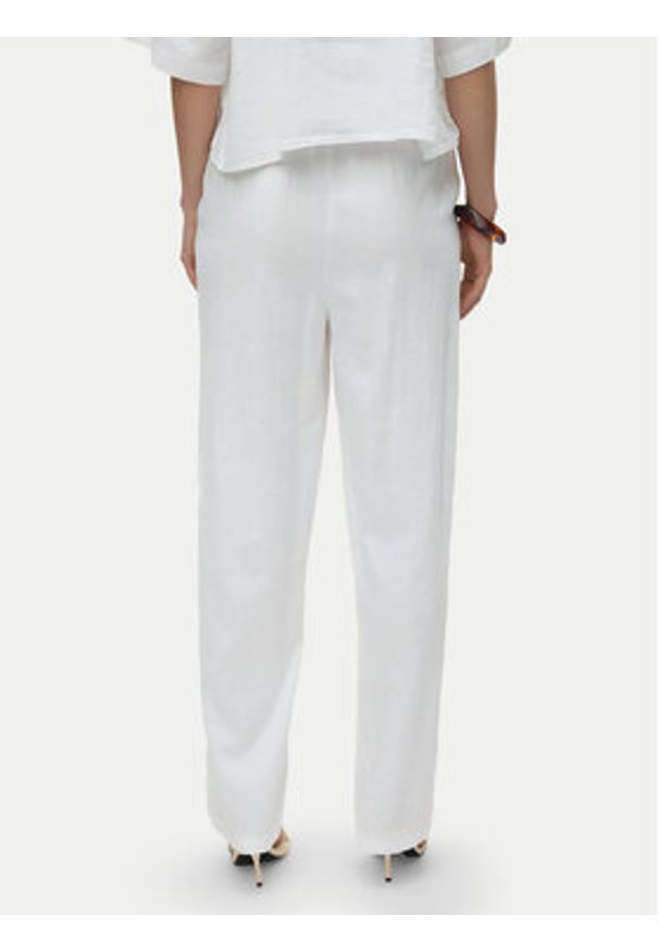 Vero Moda Spodnie materiałowe Linn 10305091 Biały Loose Fit. Kolor: biały. Materiał: len