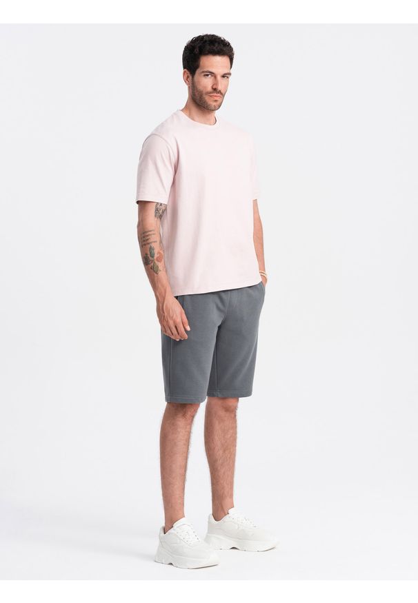 Ombre Clothing - Męskie szorty dresowe bawełniane BASIC – grafitowe V11 OM-SRBS-0149 - XXL. Okazja: na co dzień. Kolor: szary. Materiał: bawełna, dresówka. Styl: sportowy, casual