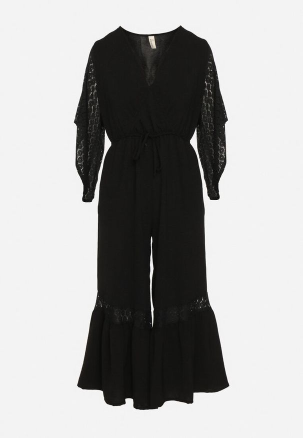 Born2be - Czarny Kombinezon z Szerokimi Nogawkami z Koronką w Stylu Boho Menniza. Okazja: na co dzień. Kolor: czarny. Materiał: koronka. Długość: długie. Wzór: koronka. Styl: boho
