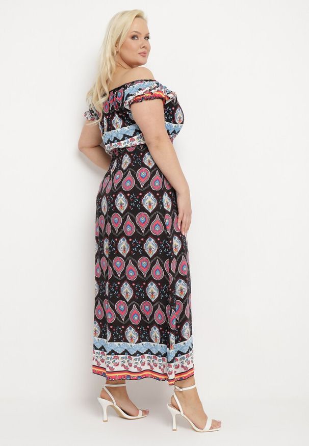 Born2be - Czarno-Różowa Sukienka Bawełniana z Gumką w Talii i Mozaikowym Wzorem Vestra. Okazja: na co dzień, na imprezę. Typ kołnierza: dekolt hiszpanka. Kolor: czarny. Materiał: bawełna. Sezon: lato. Typ sukienki: rozkloszowane. Styl: casual