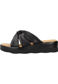 Clarks - Sandały CLARKS CLARA CHARM Czarny. Kolor: czarny. Materiał: syntetyk, tkanina. Sezon: lato