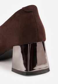 Born2be - Brązowe Czółenka Vices ze Skórzaną Wkładką i Metalicznym Słupkiem Asevine. Okazja: na co dzień, na spotkanie biznesowe, do pracy. Kolor: brązowy. Materiał: skóra. Obcas: na słupku. Styl: casual, biznesowy, elegancki, klasyczny #7