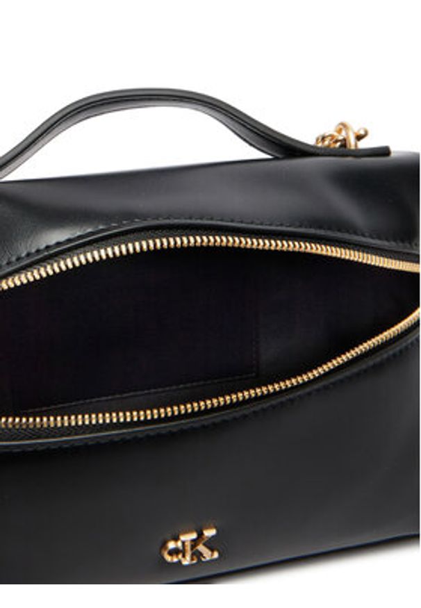 Calvin Klein Torebka Ck Beauty Case On Chain LV04F1134G Czarny. Kolor: czarny. Materiał: skórzane