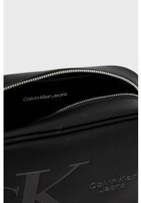 Calvin Klein Jeans torebka kolor czarny. Kolor: czarny. Rodzaj torebki: na ramię