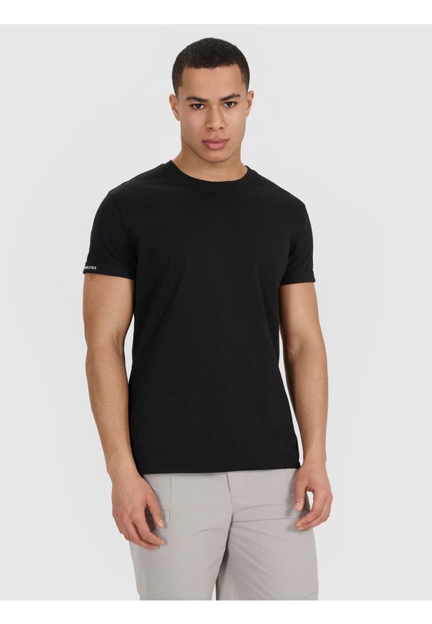 4f - 4F T-shirt regular gładki męski - czarny M. Okazja: na co dzień. Kolor: czarny. Materiał: jersey, dzianina, bawełna. Długość rękawa: krótki rękaw. Długość: krótkie. Wzór: gładki. Styl: casual, klasyczny, sportowy