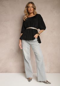 Renee - Czarna Bluzka z Wiskozą o Fasonie Oversize z Gumkami w Ramionach Alirona. Okazja: na spacer. Kolor: czarny. Materiał: wiskoza. Styl: klasyczny, elegancki #4