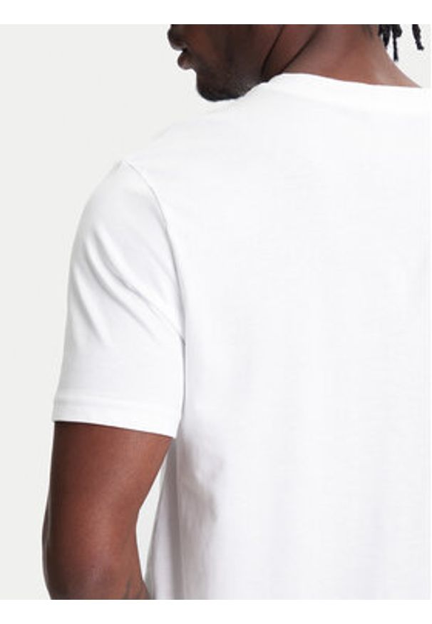 United Colors of Benetton - United Colors Of Benetton T-Shirt 3BL0U10AG Biały Relaxed Fit. Kolor: biały. Materiał: bawełna