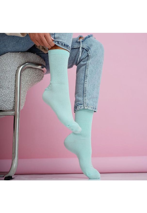 Milena - Miętowe skarpetki damskie 1224. Kolor: miętowy. Materiał: elastan, bawełna, poliamid, materiał